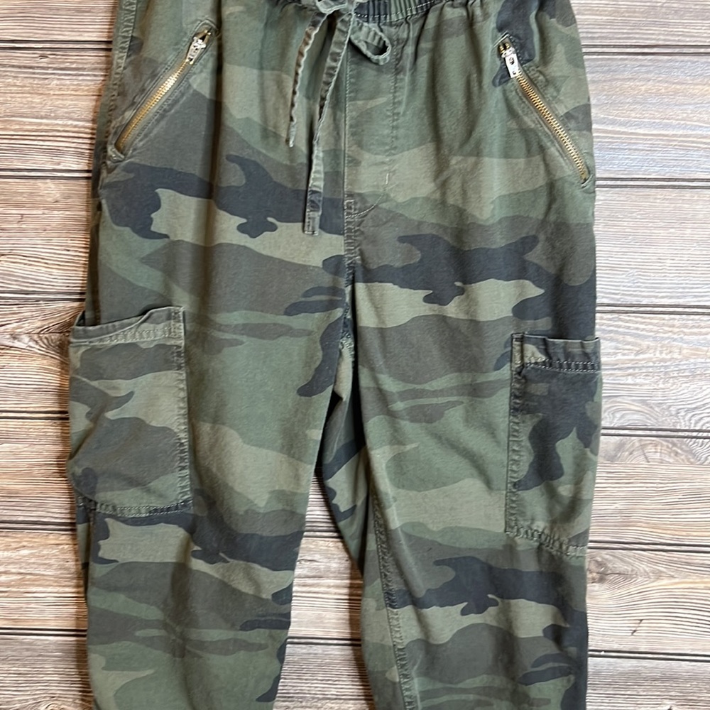 Hollister Women’s Ultra High- Rise pants - Picture 3 of 8